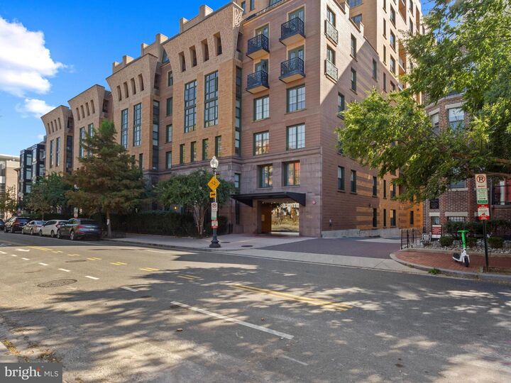 Property Photo:  910 M Street NW 1006  DC 20001 