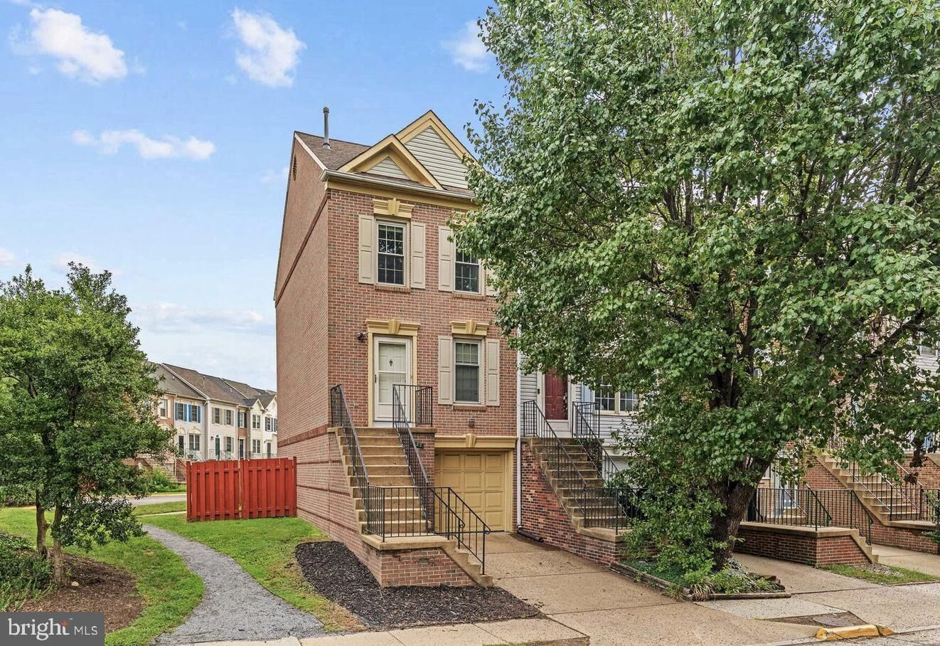 Property Photo: 3022 Kings Village Road VA 22306