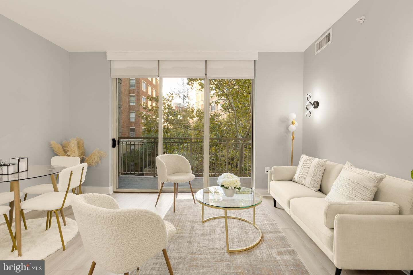 Property Photo: 820 N Pollard Street 210 VA 22203