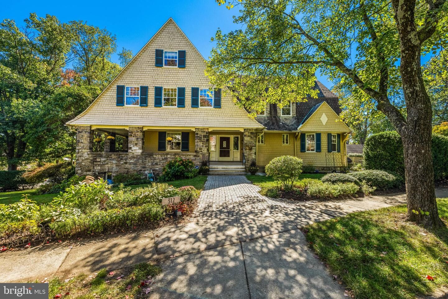Property Photo:  312 Oakdale Road  MD 21210 