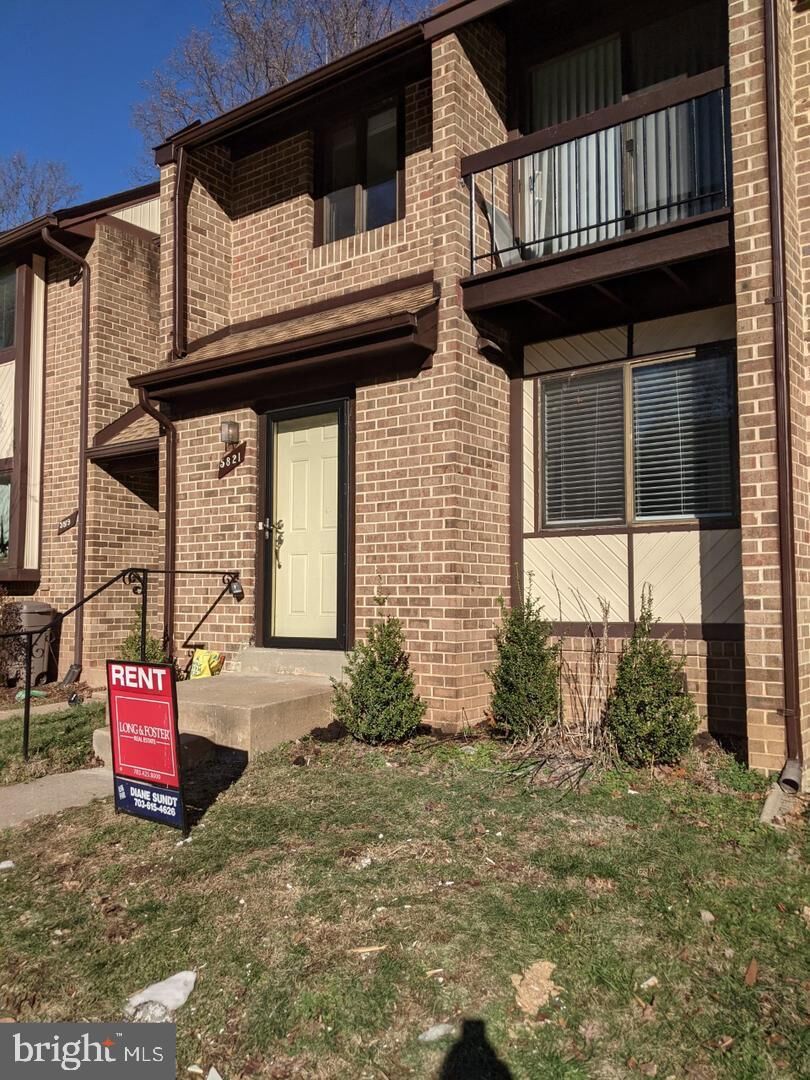 Property Photo:  5821 Jacksons Oak Court  VA 22015 