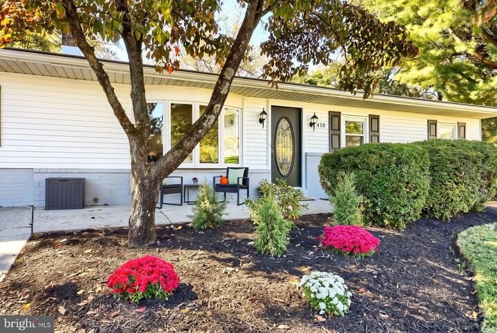 Property Photo:  410 Jennifer Drive  PA 17070 