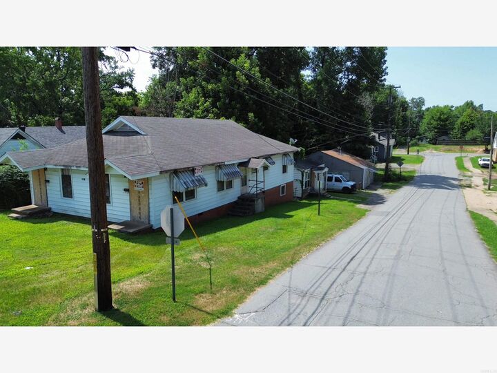 Property Photo: 200 E 22nd Street AR 72114