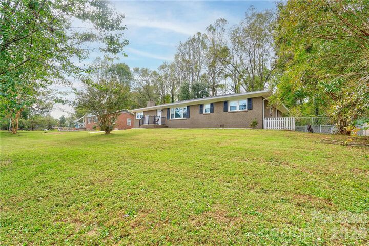 Property Photo: 468 Edwards Street NC 28139