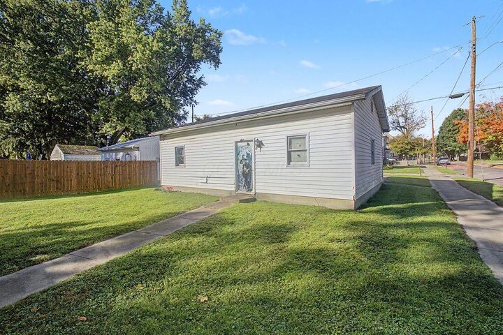 Property Photo: 213 N Division Street OH 43050