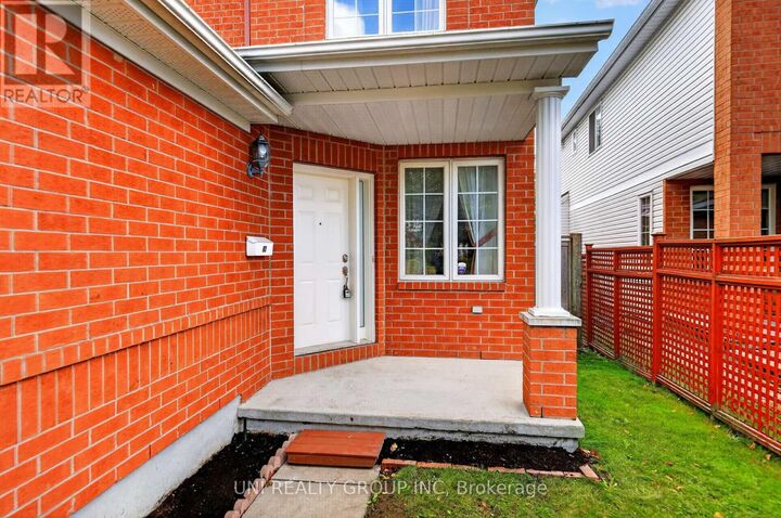Property Photo:  43 Crystal Park Crescent  ON K2C 4A3 