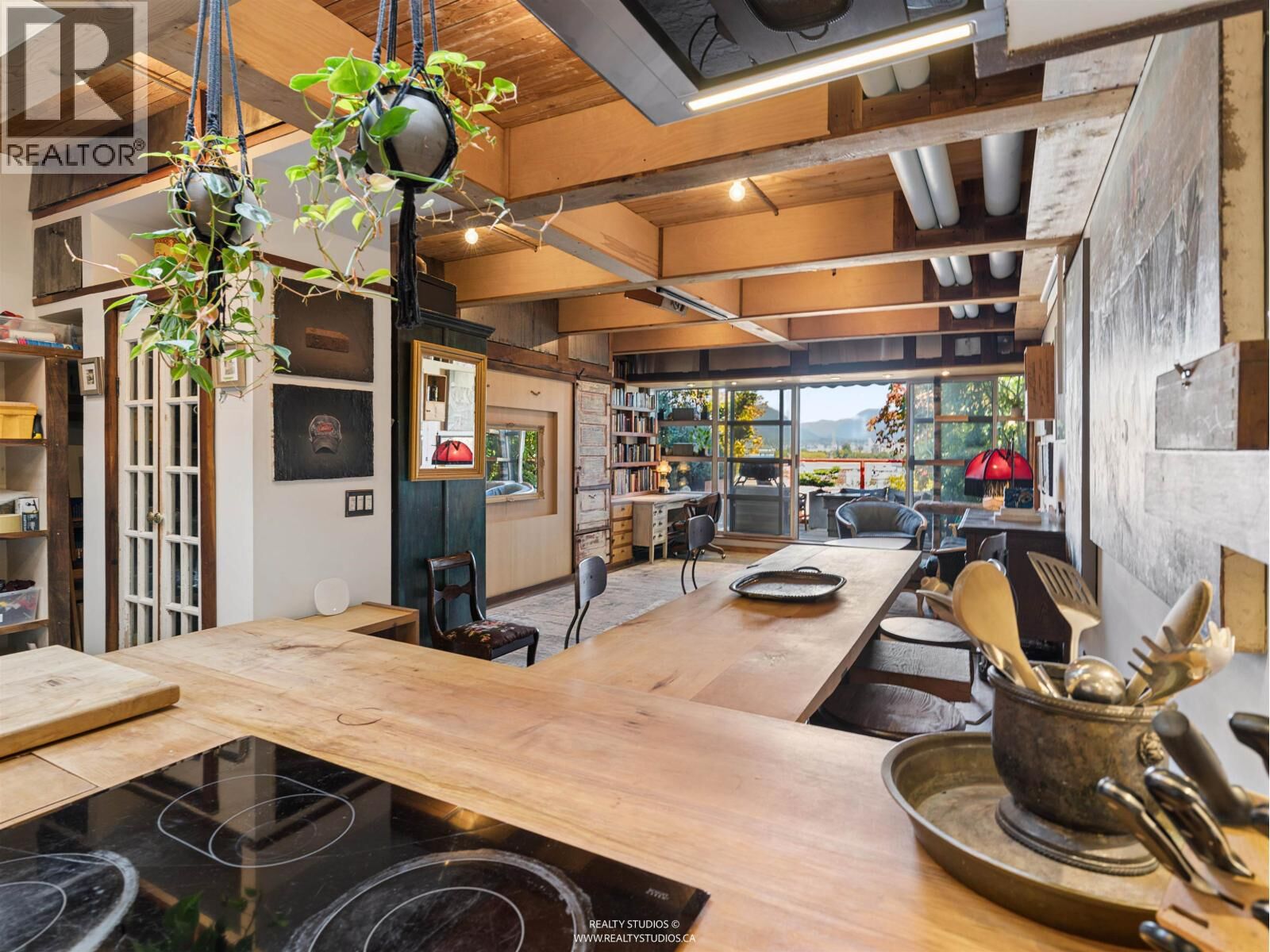 Property Photo: 350 East 2nd Avenue 418 BC V5T 4R8