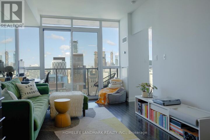 Property Photo:  126 Simcoe Street 3306  ON M5H 4E6 