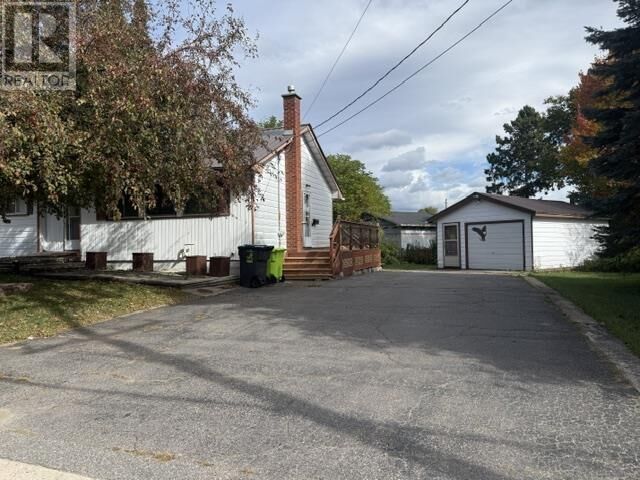 Property Photo: 428 Boundary Rd ON P6A 5C2