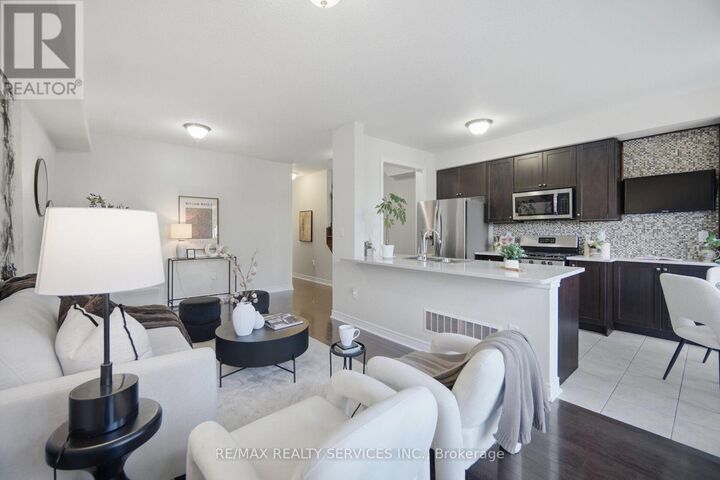 Property Photo:  9 Aspenview Avenue  ON L7C 3P9 