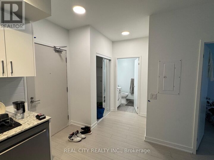 Property Photo:  4010 Eglinton Avenue 406  ON M9A 0G5 