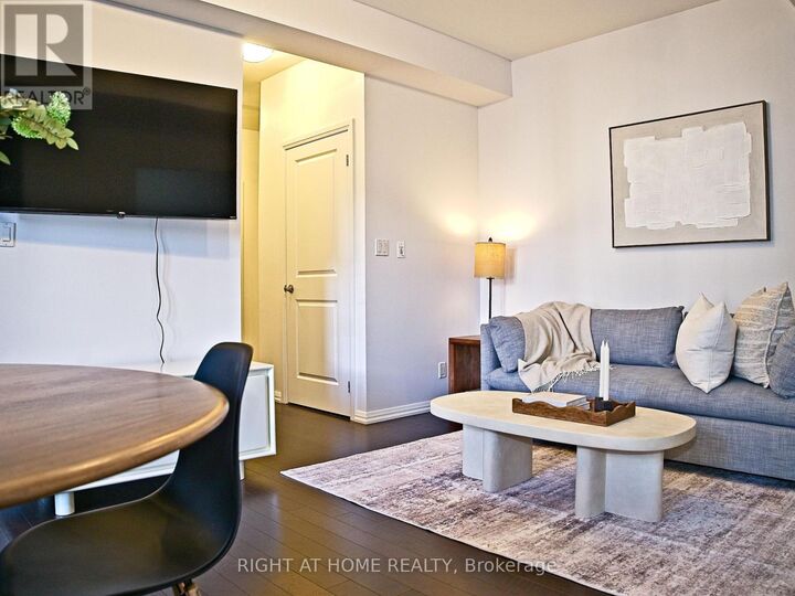 Property Photo:  35 Hayden Street 1606  ON M4Y 3C3 