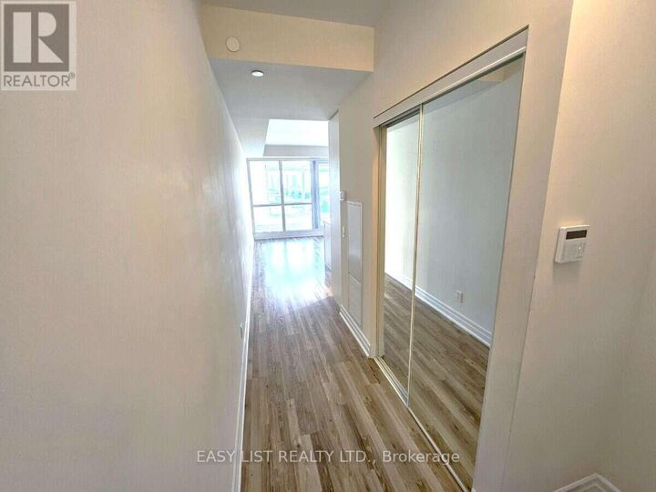 Property Photo:  9075 Jane Street 706  ON L4K 0L7 