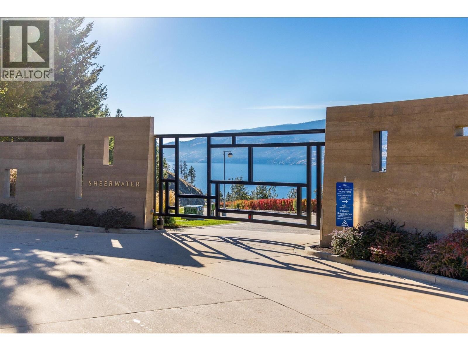 Property Photo:  180 Sheerwater Court 8  BC V1V 2X1 