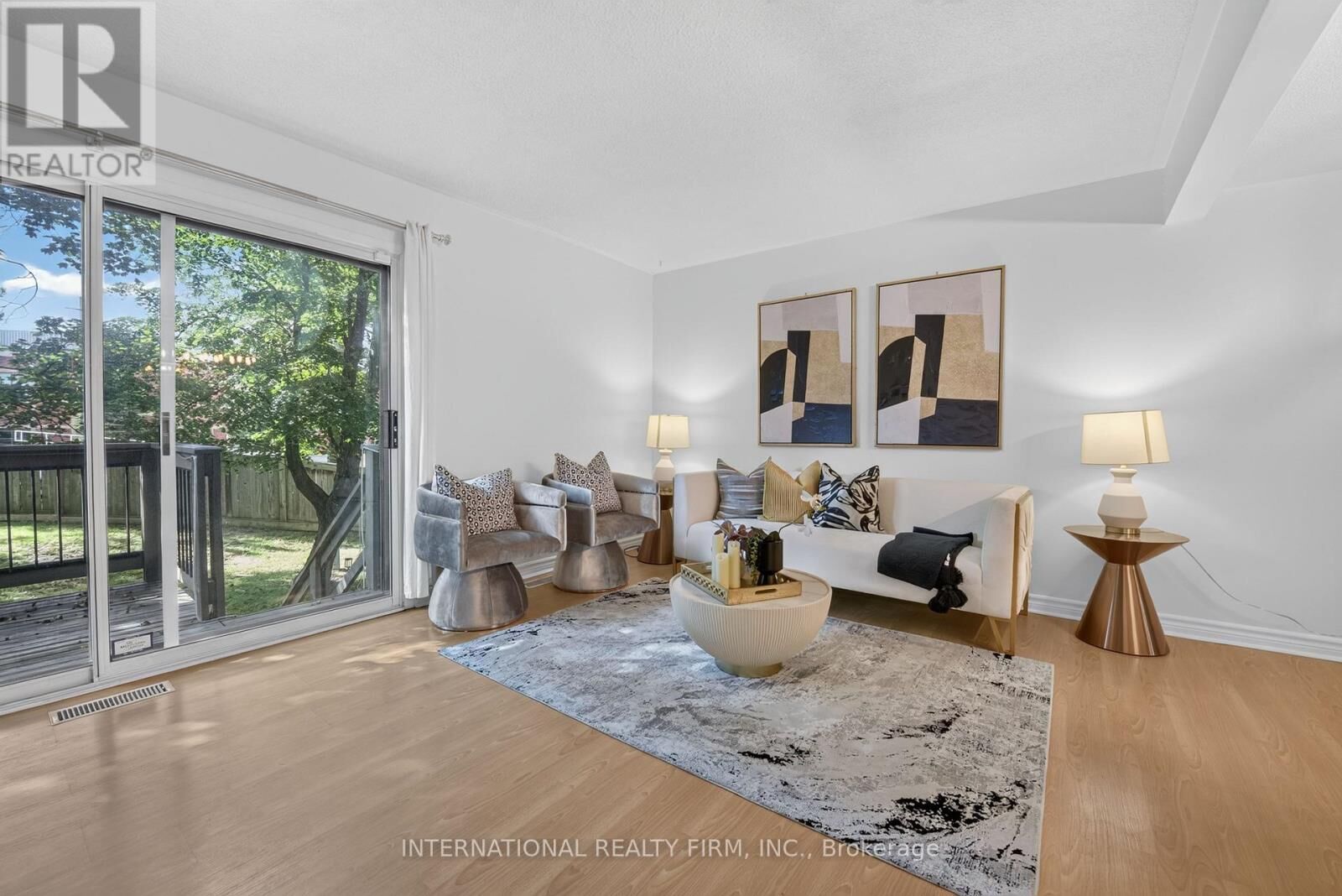 Property Photo:  6855 Glen Erin Drive 15  ON L5N 1P6 
