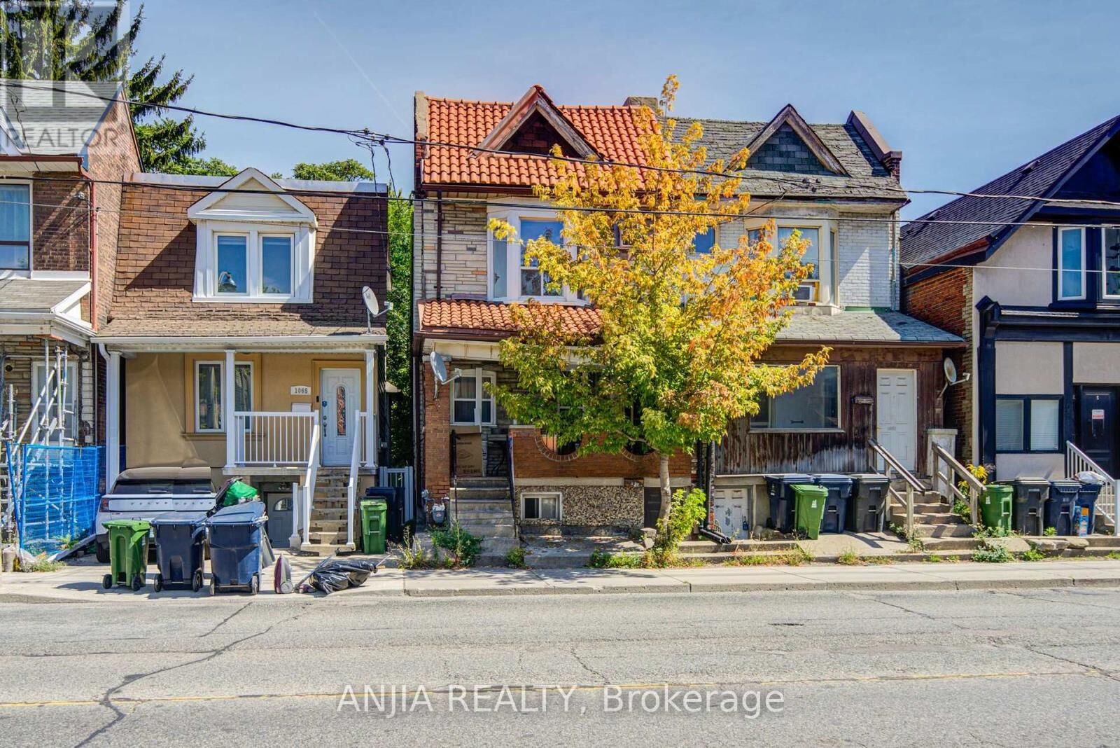 Property Photo:  1063 Dufferin Street  ON M6H 4B5 