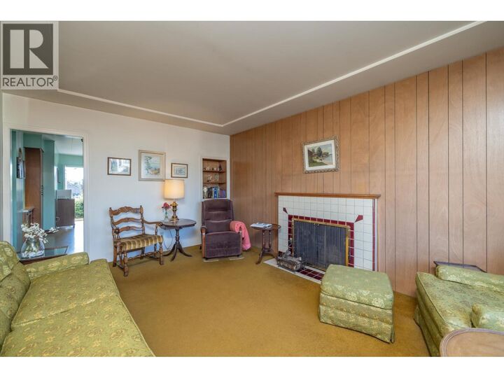Property Photo: 3368 Parker Street BC V5K 2V9