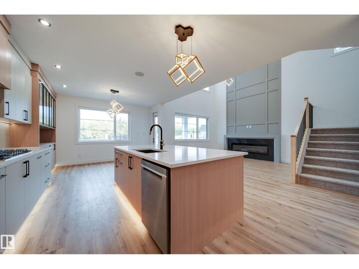 Property Photo: 3142 Magpie Wy NW AB T5S 0V4