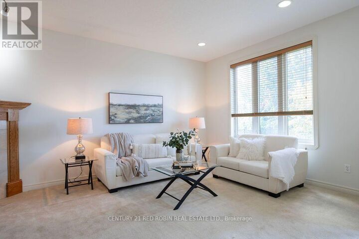 Property Photo: 516 Harris Circle ON N7G 4H3