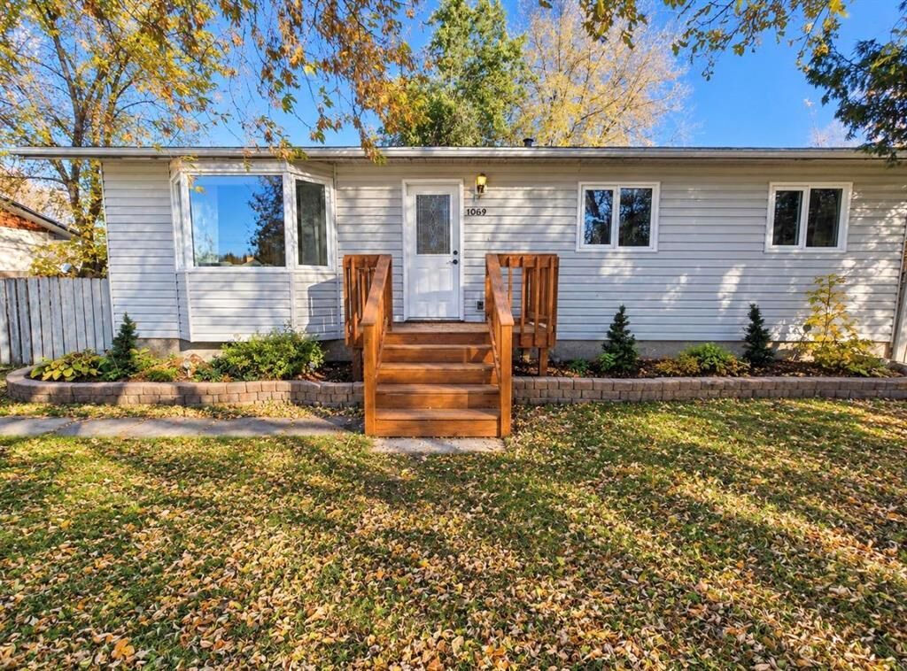 Property Photo: 1069 Cathedral Avenue MB R9A 1K2
