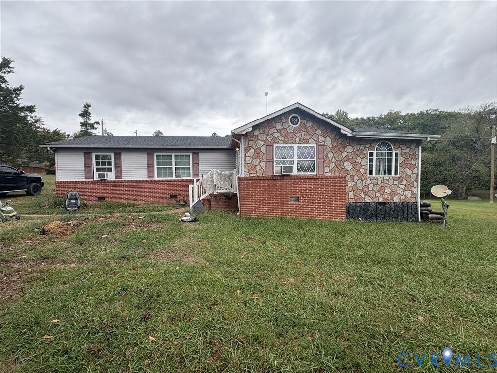 Property Photo:  692 Clay Road  VA 23968 