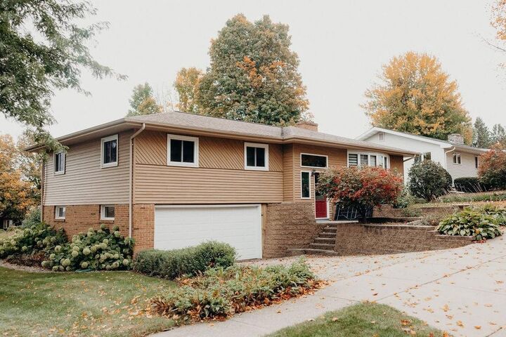 Property Photo:  906 Chestnut Street  WI 54448 