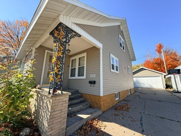 Property Photo:  818 N 4th Avenue  WI 54401 