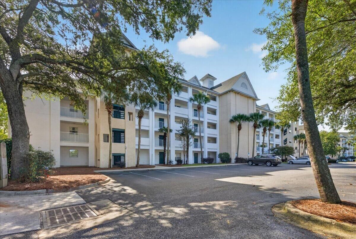Property Photo:  4276 Calinda Lane Apt 114  FL 32578 