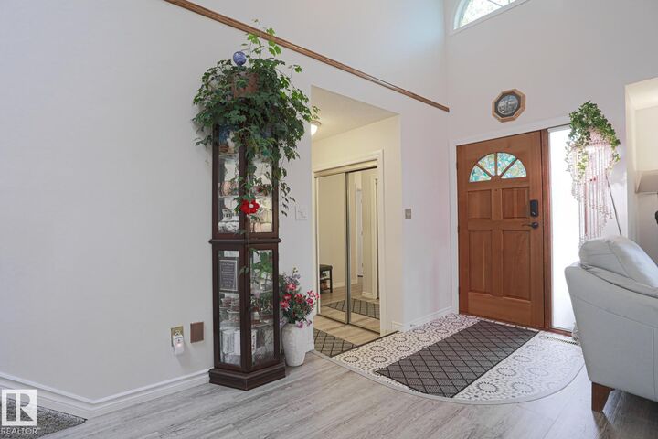 Property Photo:  4424 124 Avenue NW  AB T5W 5B9 