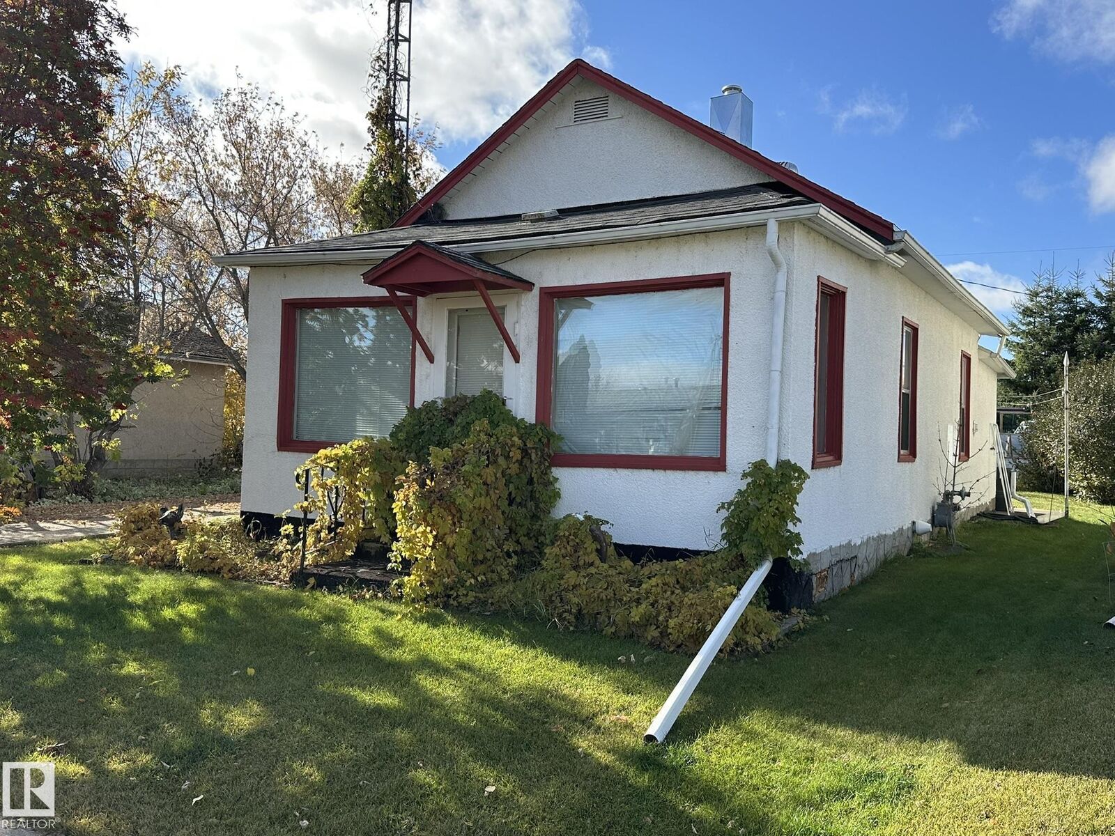 Property Photo:  4522 51 Street  AB T0A 3C0 