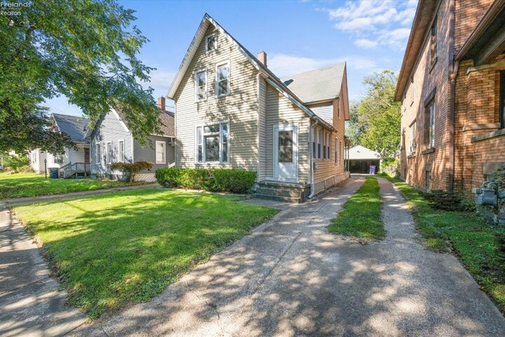 Property Photo: 411 Taylor Street OH 44870