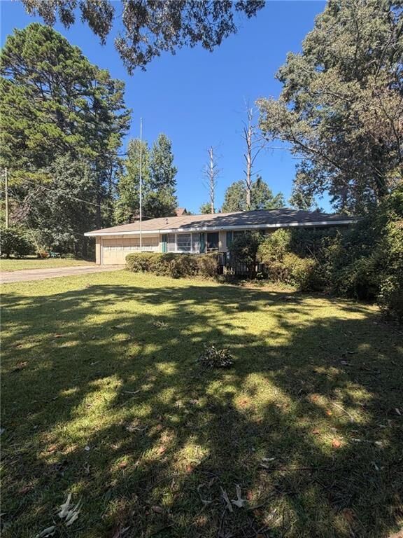 Property Photo:  5555 Noblett Road  GA 30087 