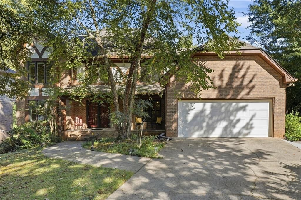 Property Photo:  1668 Withmere Way  GA 30338 