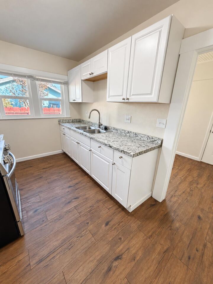 Property Photo: 415 W Florinda Street CA 93230