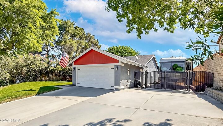 Property Photo: 36772 Petra Drive CA 93550