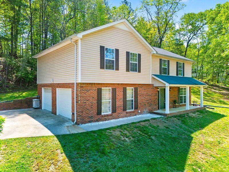 Property Photo: 8706 Wooded Vale Court TN 37341