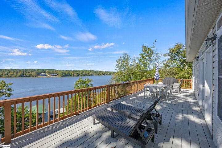 Property Photo:  270 Twin Oaks Road  SC 29384 