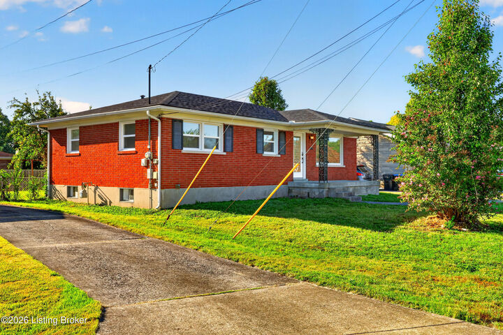 Property Photo: 7207 Ivan Ct KY 40214
