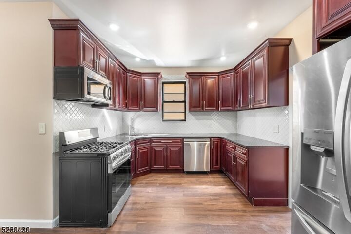 Property Photo:  120 Paine Ave 3R  NJ 07111 