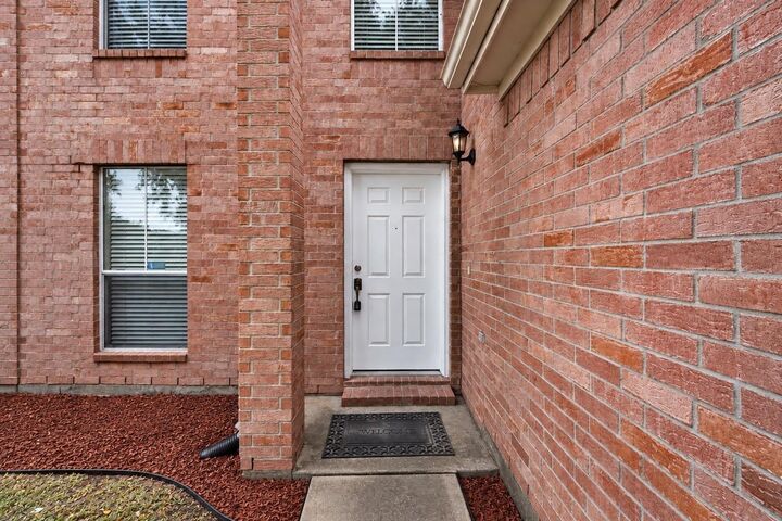 Property Photo:  9707 Royal Crest Way  TX 77083 