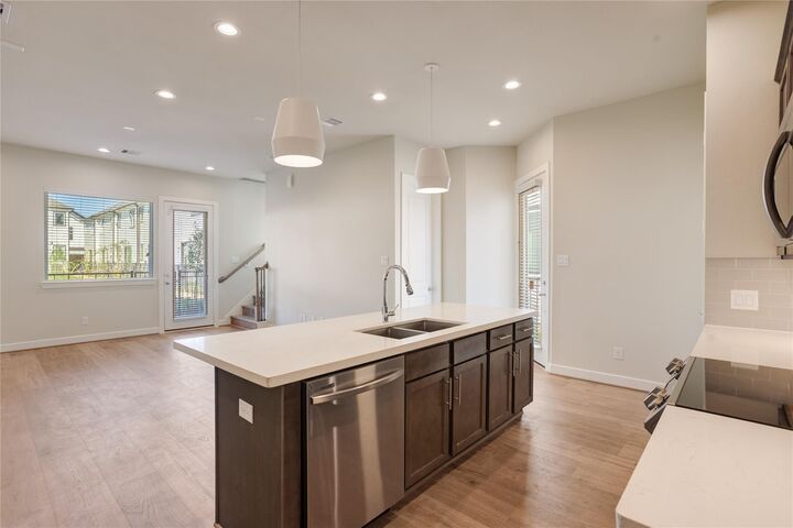 Property Photo:  5923 Jasper Jones Way  TX 77091 