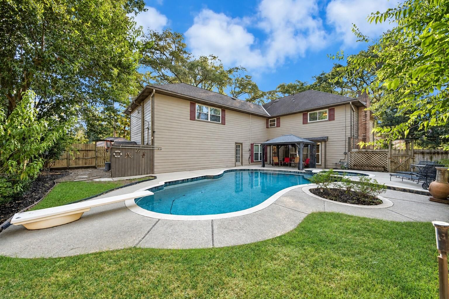 Property Photo: 5302 Boyce Springs Drive TX 77066