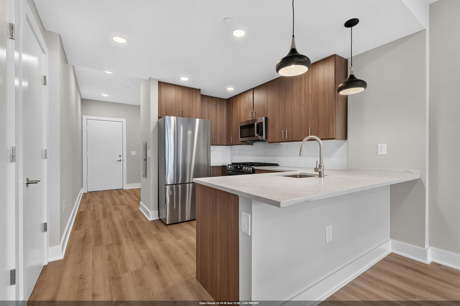 Property Photo: 72 Vroom St 401 NJ 07306