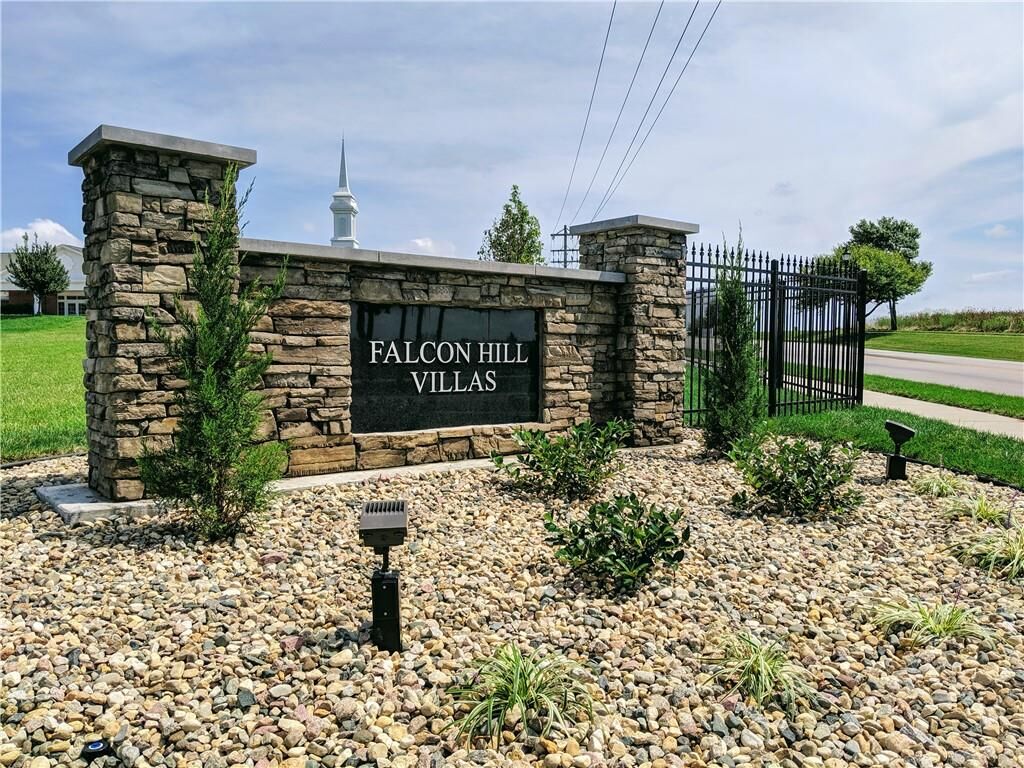 Property Photo: 1810 Falcon Court MO 64060