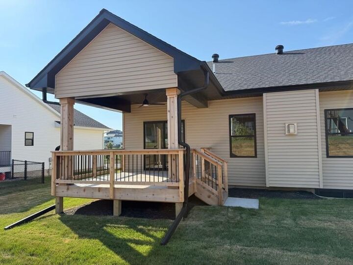 Property Photo: 1290 Osage Ln IA 52317