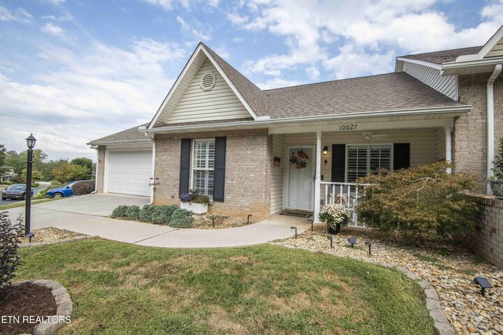 Property Photo: 10027 Dayflower Way TN 37932
