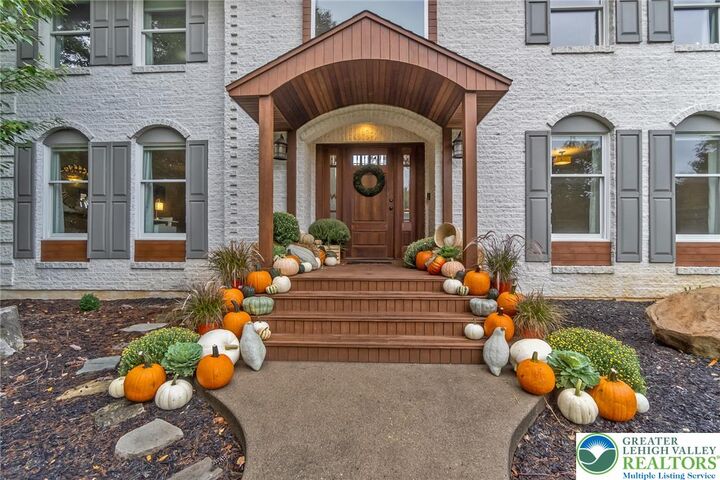 Property Photo:  755 Yorkshire Road  PA 18103 