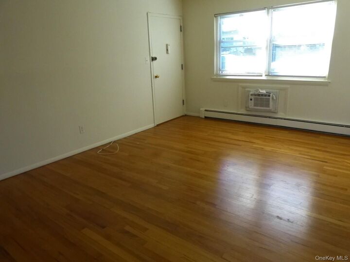 Property Photo:  4 Duryea Place 1B  NY 10960 