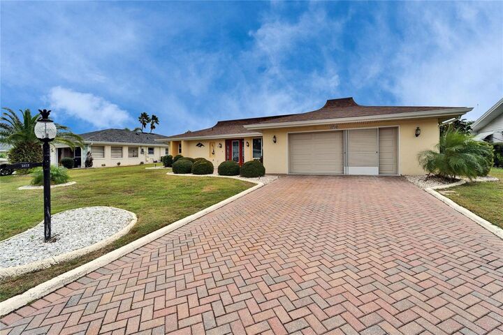 Property Photo:  1710 New Bedford Drive  FL 33573 