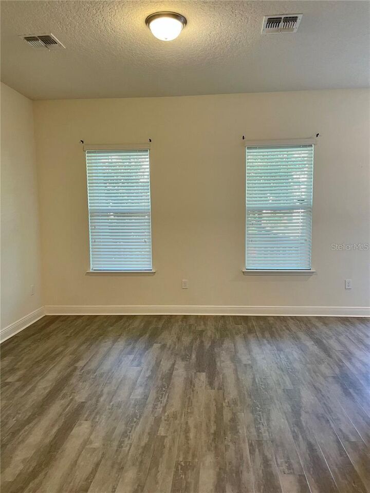 Property Photo: 9469 Meadow Hunt Way FL 34787